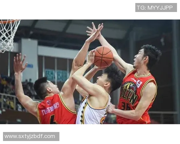 中国男篮强势出击迎战中国香港全力争胜展现团队实力与拼搏精神